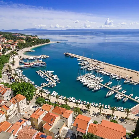 ホテル Croatia Baška Voda