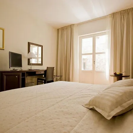 Hotell Croatia